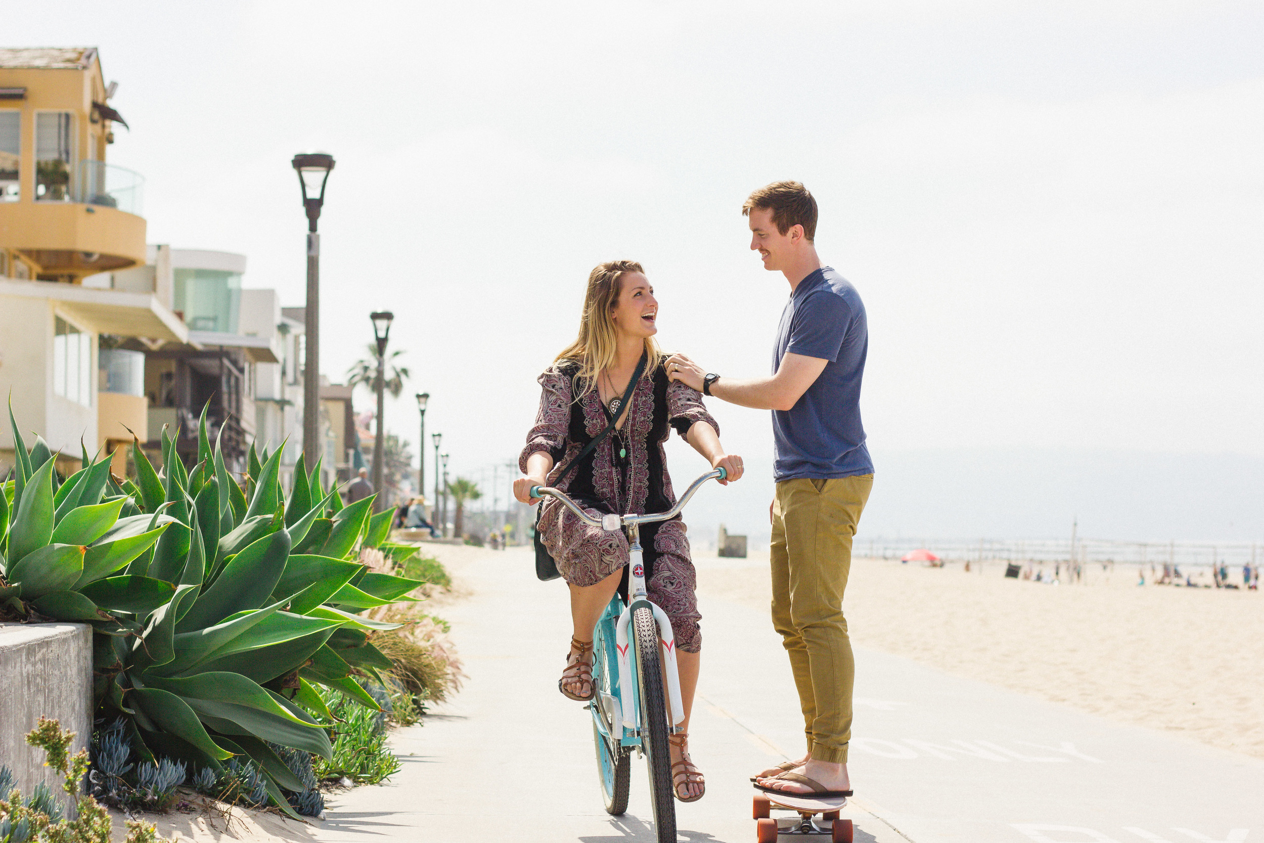 beach+bike-engagement-photography