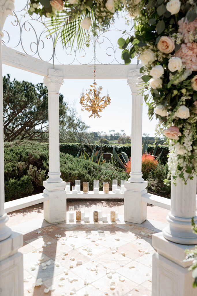 Proposal decor at gazebo in Waldorf Astoria Garden