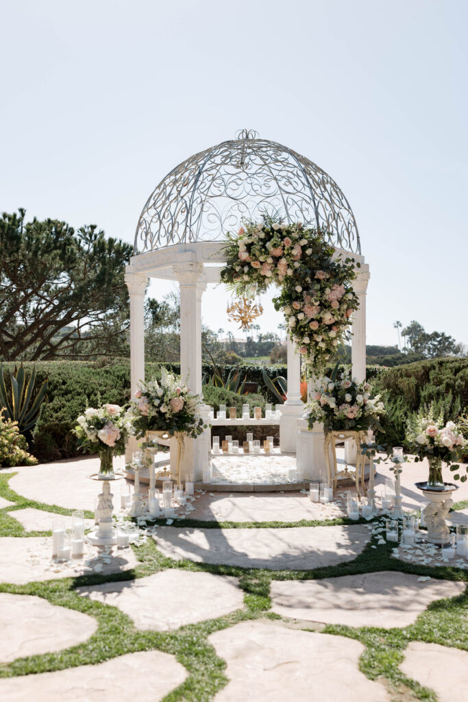 Proposal setup at gazebo in Waldorf Astoria Garden